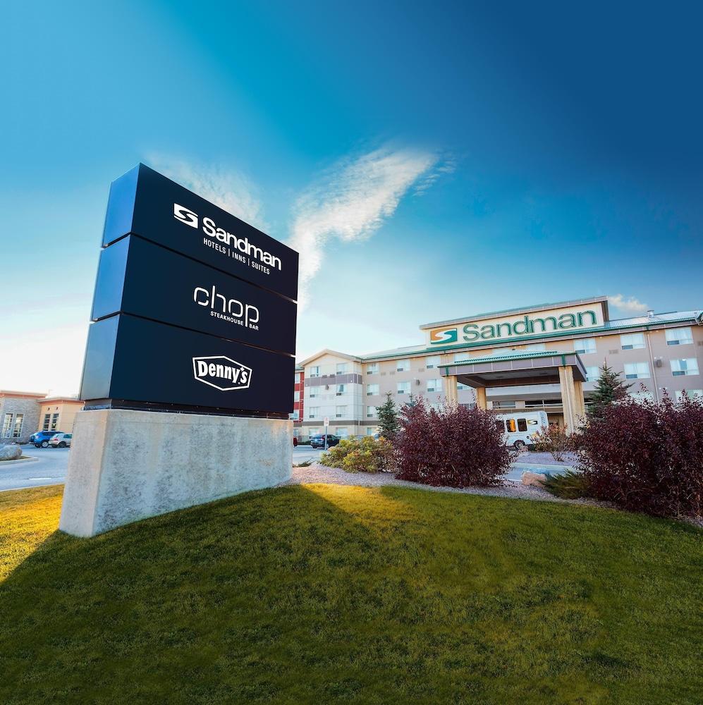 Sandman Hotel & Suites Winnipeg Airport Exterior photo
