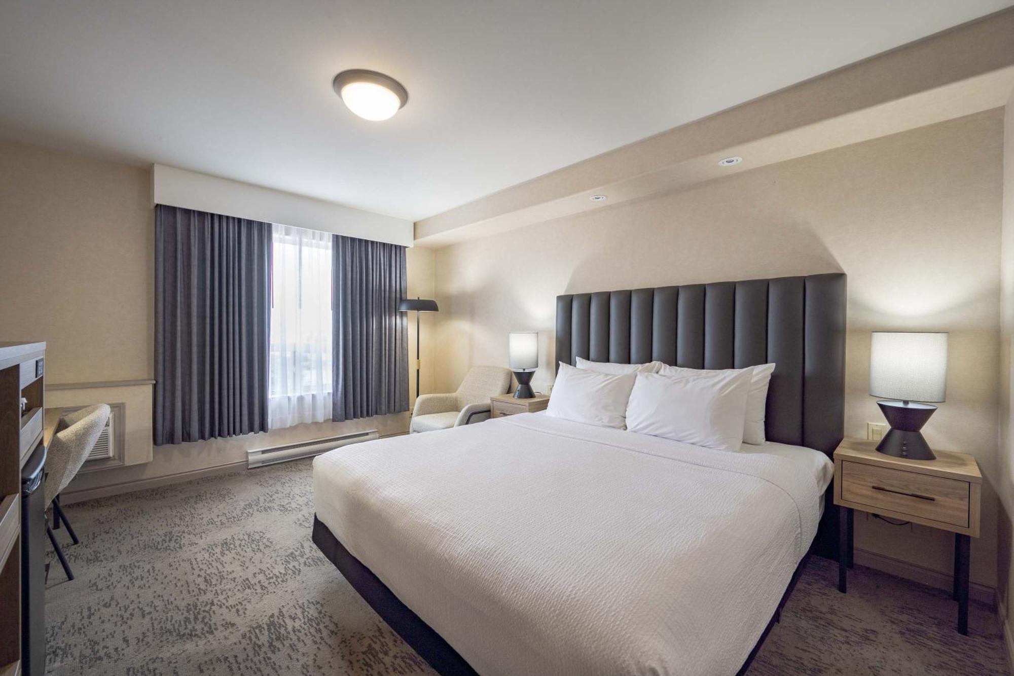 Sandman Hotel & Suites Winnipeg Airport Exterior photo